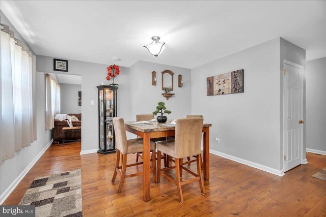 136 WINDING LN, Cinnaminson, NJ 08077