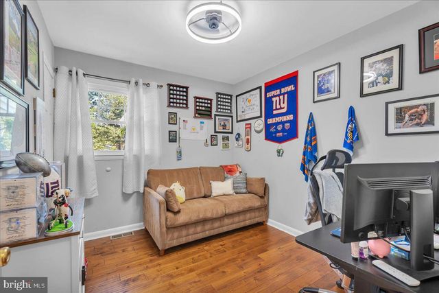 136 WINDING LN, Cinnaminson, NJ 08077