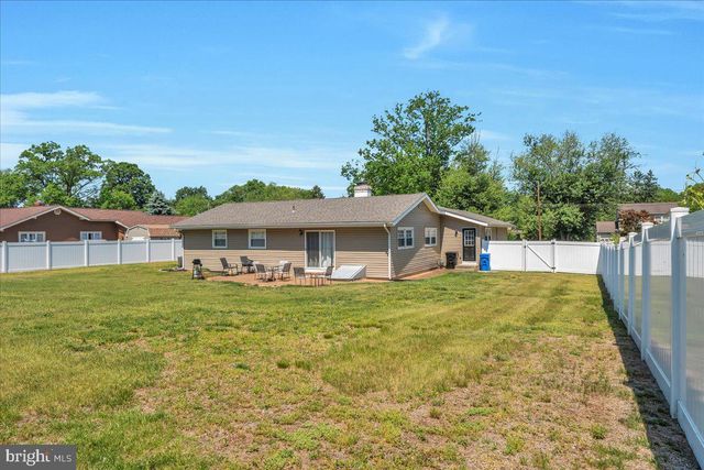 136 WINDING LN, Cinnaminson, NJ 08077