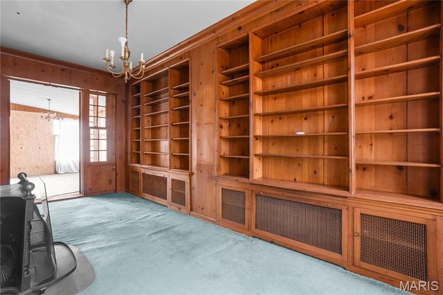 7061 Maryland Avenue, University City, MO 63130