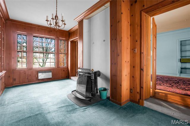 7061 Maryland Avenue, University City, MO 63130