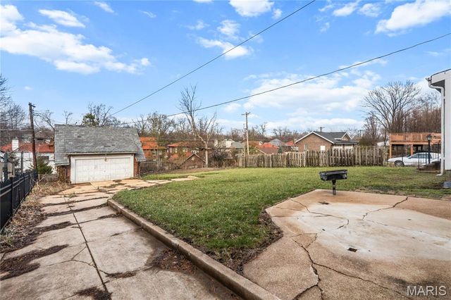 7061 Maryland Avenue, University City, MO 63130