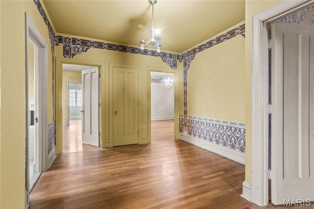 7061 Maryland Avenue, University City, MO 63130