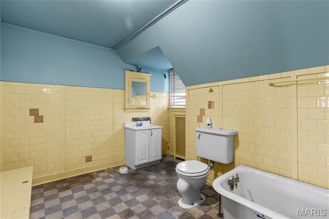 7061 Maryland Avenue, University City, MO 63130