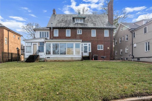 7061 Maryland Avenue, University City, MO 63130