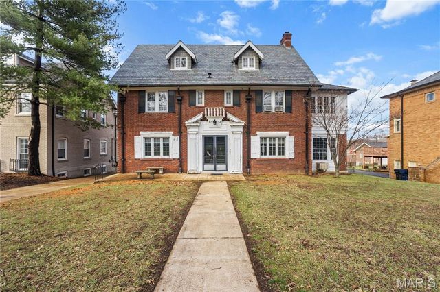 7061 Maryland Avenue, University City, MO 63130