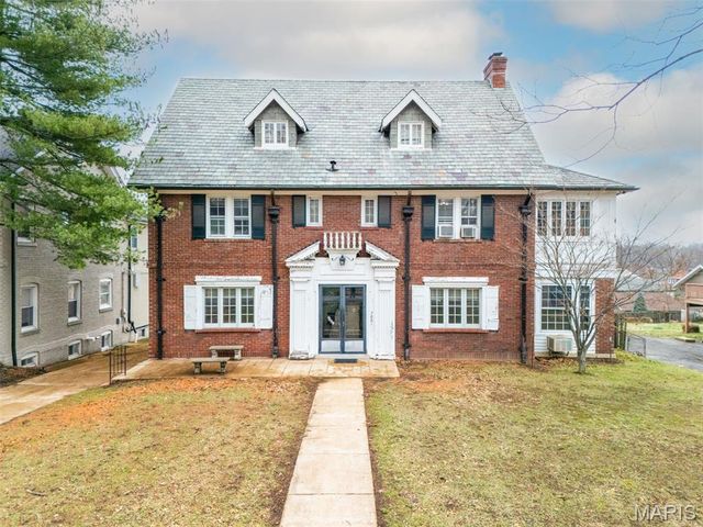 7061 Maryland Avenue, University City, MO 63130