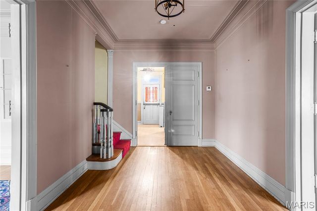 7061 Maryland Avenue, University City, MO 63130