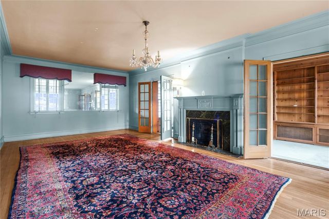 7061 Maryland Avenue, University City, MO 63130