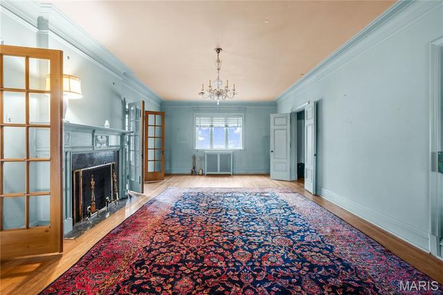 7061 Maryland Avenue, University City, MO 63130