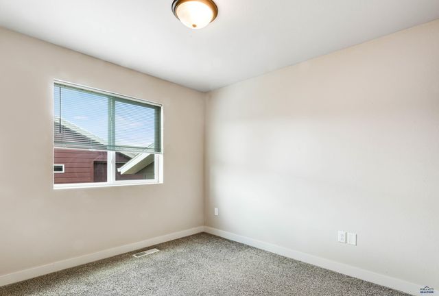 5229 COAL BANK DR, Rapid City, SD 57701