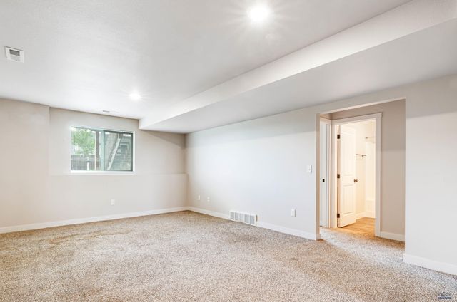 5229 COAL BANK DR, Rapid City, SD 57701