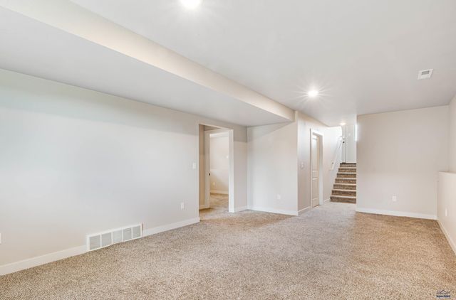 5229 COAL BANK DR, Rapid City, SD 57701