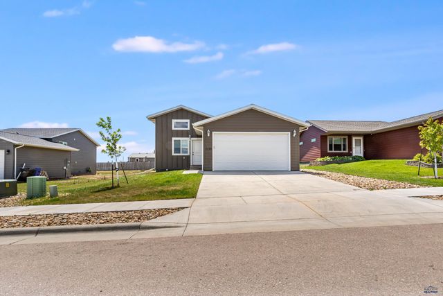 5229 COAL BANK DR, Rapid City, SD 57701
