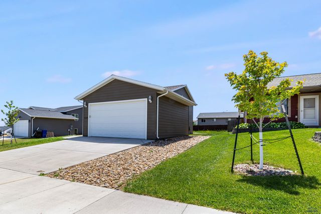 5229 COAL BANK DR, Rapid City, SD 57701