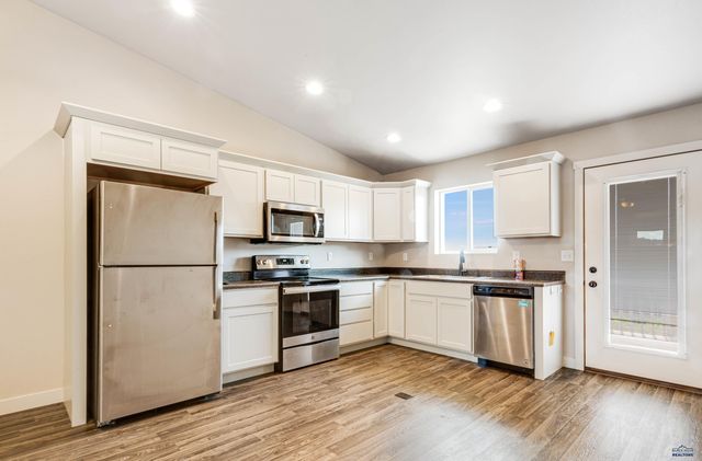 5229 COAL BANK DR, Rapid City, SD 57701