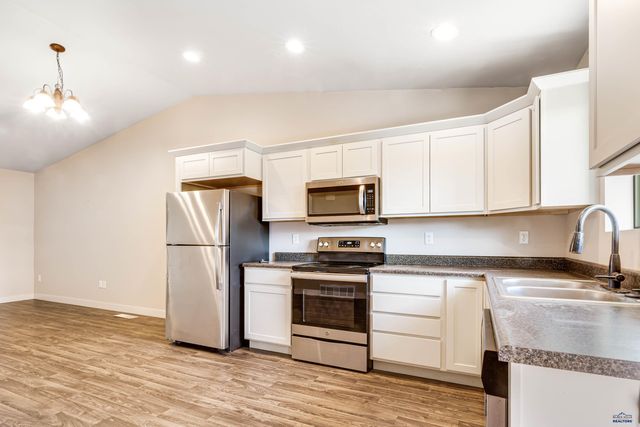 5229 COAL BANK DR, Rapid City, SD 57701
