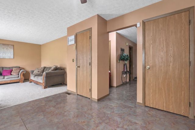 2175 Pelham Place, Obetz, OH 43207