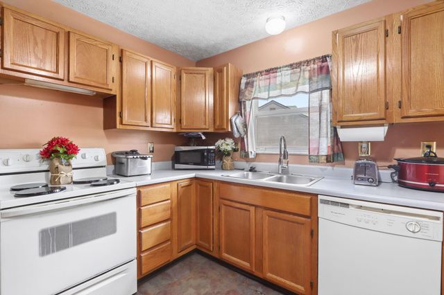 2175 Pelham Place, Obetz, OH 43207