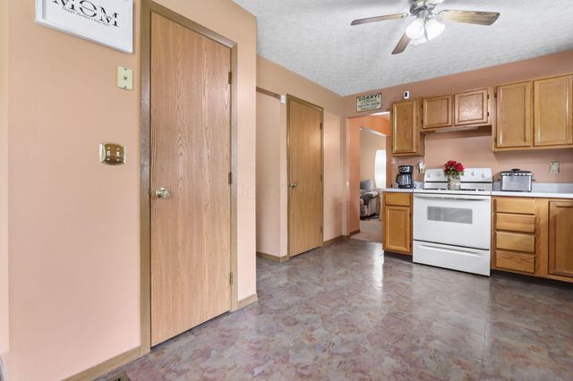 2175 Pelham Place, Obetz, OH 43207