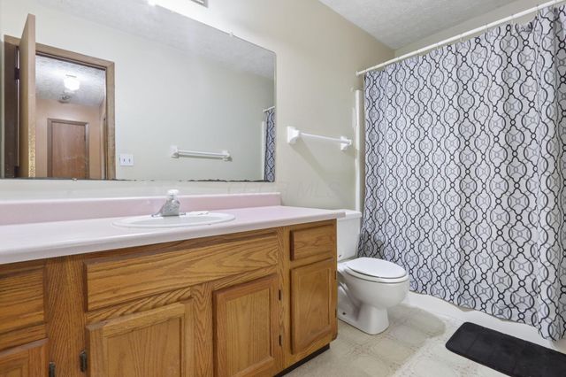 2175 Pelham Place, Obetz, OH 43207
