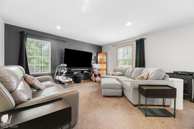 291 Schrop Avenue, Akron, OH 44312