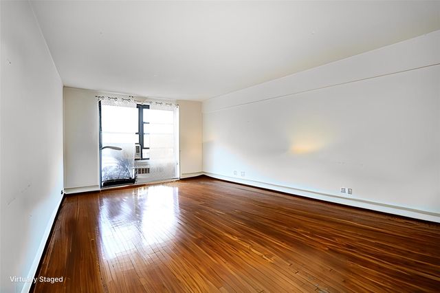 26-19 141st 1F, Flushing, NY 11354