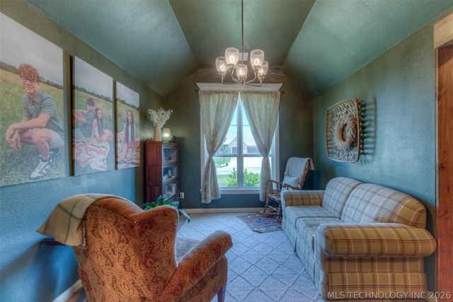 4502 S Holly Avenue, Sand Springs, OK 74063