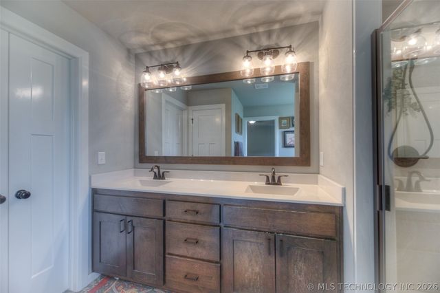 4502 S Holly Avenue, Sand Springs, OK 74063