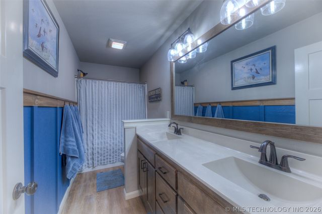 4502 S Holly Avenue, Sand Springs, OK 74063