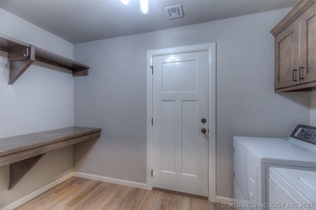 4502 S Holly Avenue, Sand Springs, OK 74063