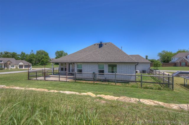 4502 S Holly Avenue, Sand Springs, OK 74063