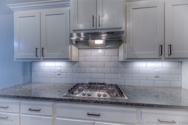 4502 S Holly Avenue, Sand Springs, OK 74063