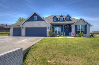 4502 S Holly Avenue, Sand Springs, OK 74063