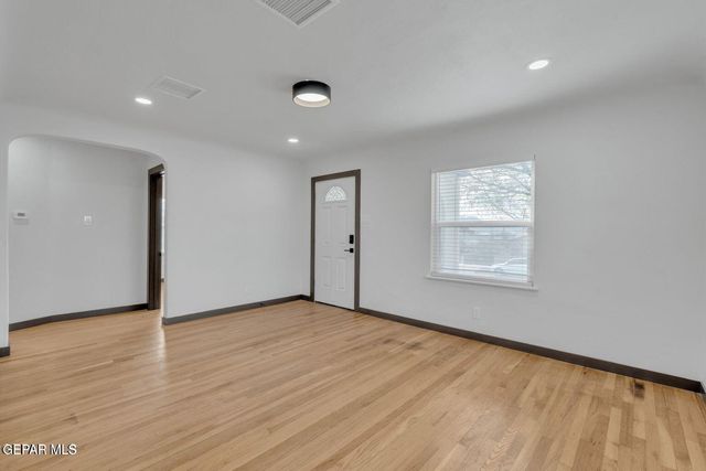 2402 N Kansas Street A, El Paso, TX 79902