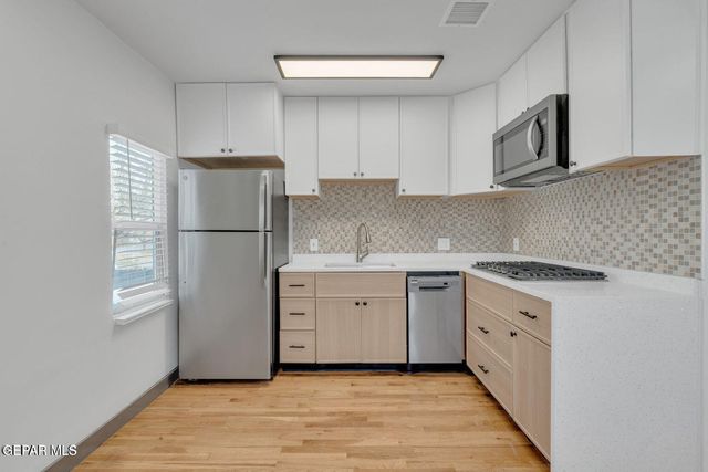 2402 N Kansas Street A, El Paso, TX 79902