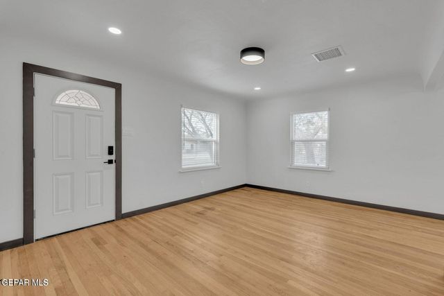 2402 N Kansas Street A, El Paso, TX 79902