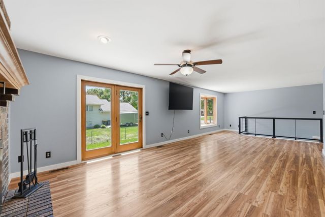 817 24th Avenue SW, Willmar, MN 56201