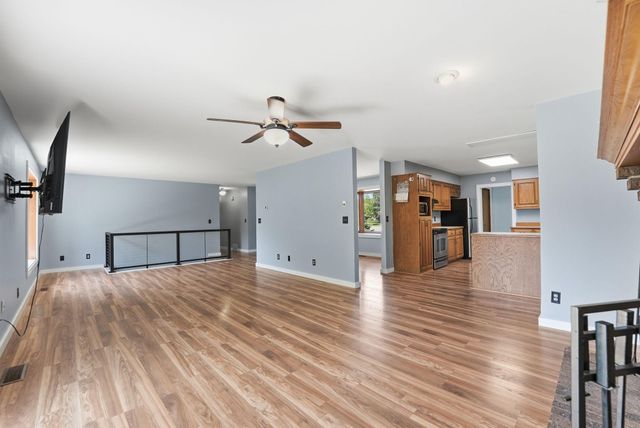 817 24th Avenue SW, Willmar, MN 56201