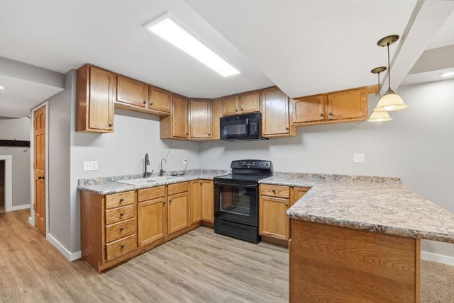 817 24th Avenue SW, Willmar, MN 56201