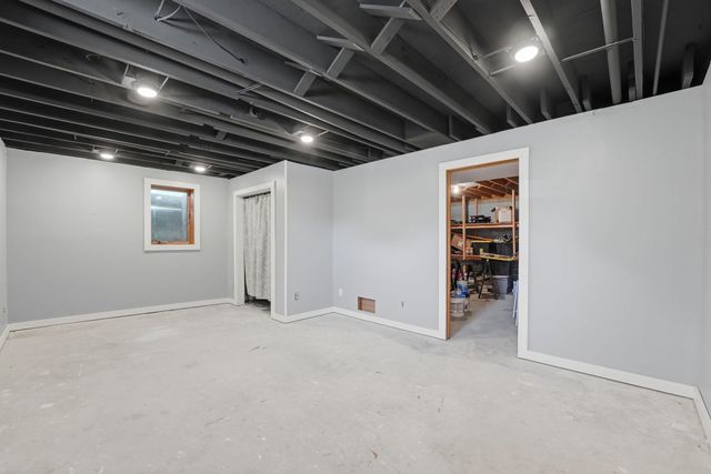 817 24th Avenue SW, Willmar, MN 56201