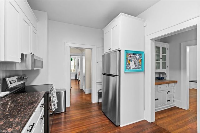 1526 Cloverdale Avenue, Winston-salem, NC 27104