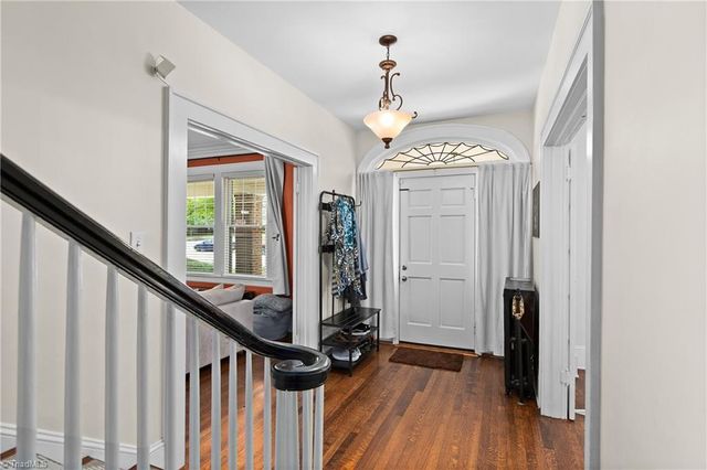 1526 Cloverdale Avenue, Winston-salem, NC 27104