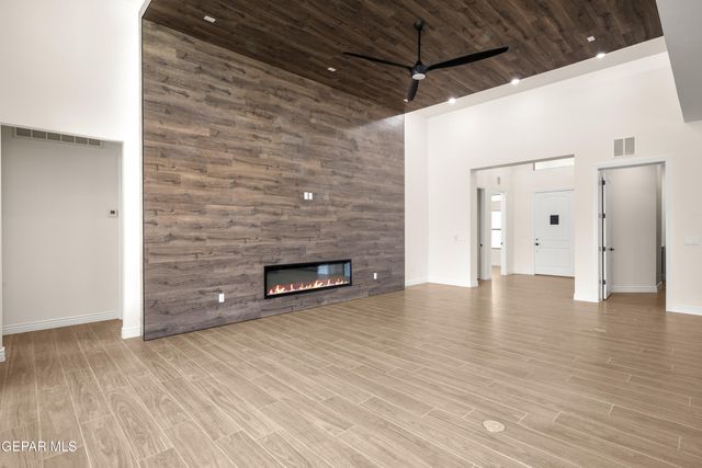 5646 RIVER RUN Street, El Paso, TX 79932