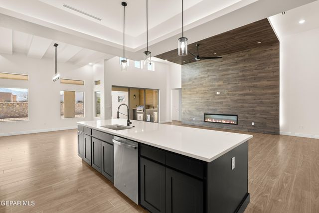 5646 RIVER RUN Street, El Paso, TX 79932