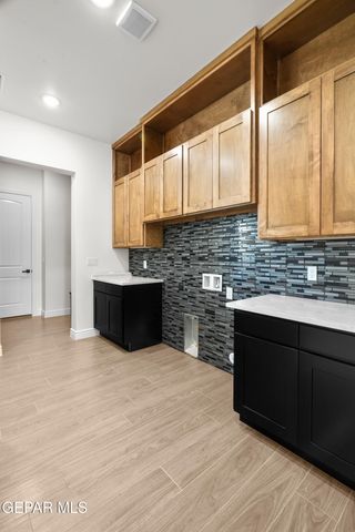 5646 RIVER RUN Street, El Paso, TX 79932