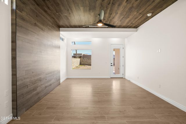 5646 RIVER RUN Street, El Paso, TX 79932