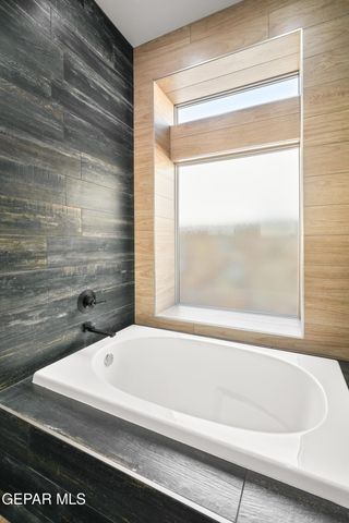 5646 RIVER RUN Street, El Paso, TX 79932