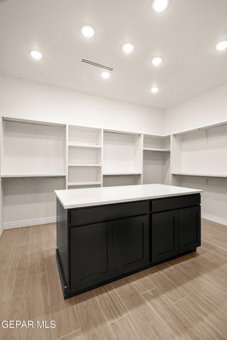 5646 RIVER RUN Street, El Paso, TX 79932