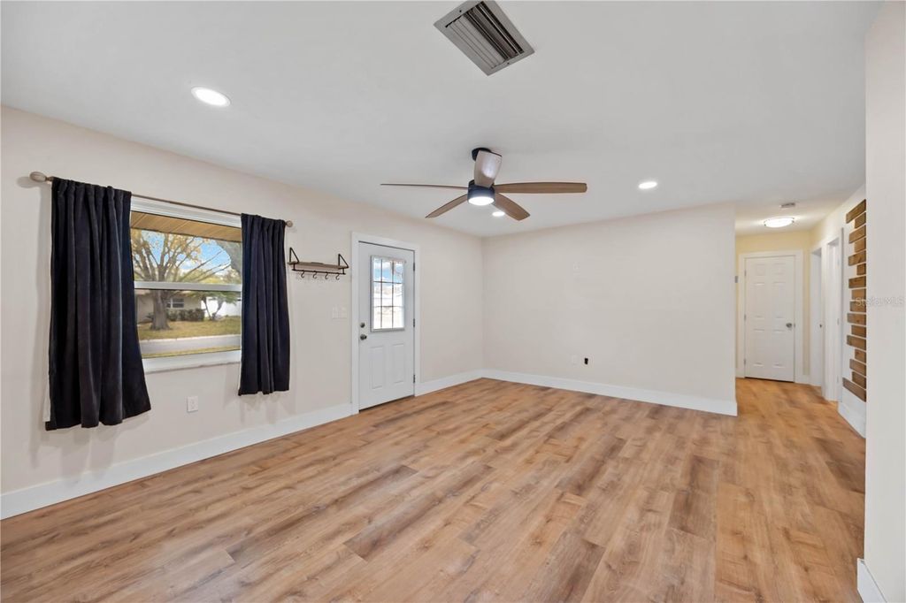 Image 3 of property listing at 4112 36TH STREET W, Bradenton, FL 34205